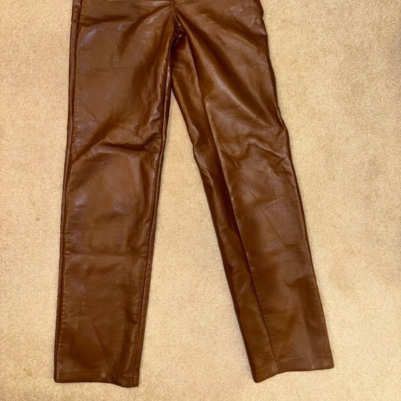 Aritzia Melina Pant - Picture 3 of 5